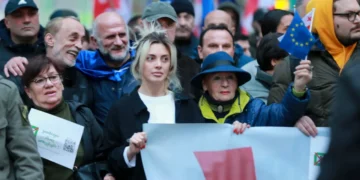 Parliament backs new restrictions on assemblies and demonstrations at first reading