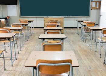 Another school reform on residential-based registration stage