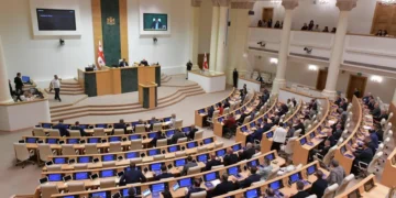 Parliament backs new restrictions on assemblies and demonstrations at first reading