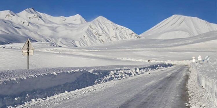 Light vehicle traffic restored on Paravani Pass–Ninotsminda highway section