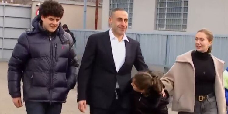 Strategy Agmashenebeli leader Giorgi Vashadze released from prison