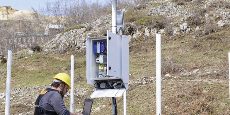 Monitoring at a weather station. Source: UNDP/Gela Bedianashvili