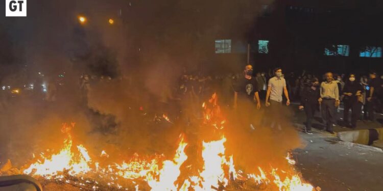 Iranian security forces accused of targeting protesters’ heads, doctors say