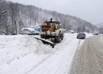 Roads Department updates on traffic restrictions amid heavy snowfall