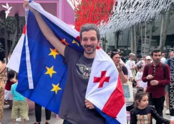 Two citizens given administrative detention for standing on sidewalk, lawyer calls ruling politically motivated