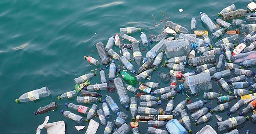 Plastic bottles accumulating in the sea. Source: watercoolersdirect