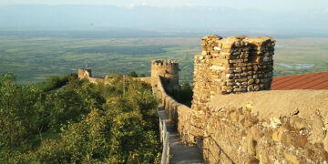 Signaghi city wall. Source: travejar