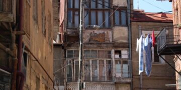 Kaladze announces new buyout program for crumbling homes in Tbilisi’s heritage protection zone