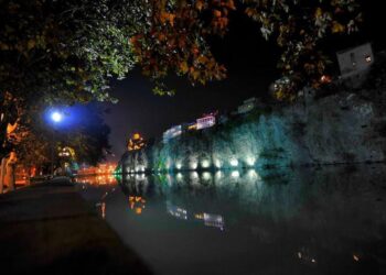 New decorative lighting installed along Mtkvari River embankments