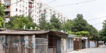 Kaladze Urges residents to support removal of illegal garages in courtyards