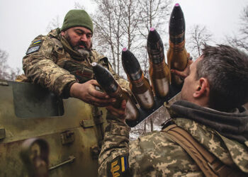 Ukrainian soldiers on the eastern frontline. Source: REUTERS