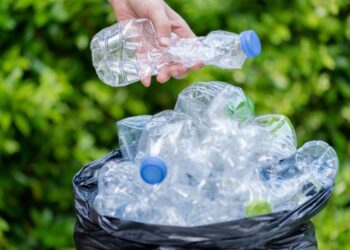 Georgia gradually bans plastic beverage bottles