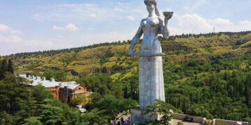 The Mother of Georgia sculpture. Source: Georgia travel