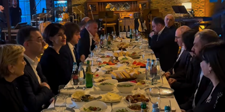 Armenian PM Pashinyan says he met Georgian PM Kobakhidze in informal setting