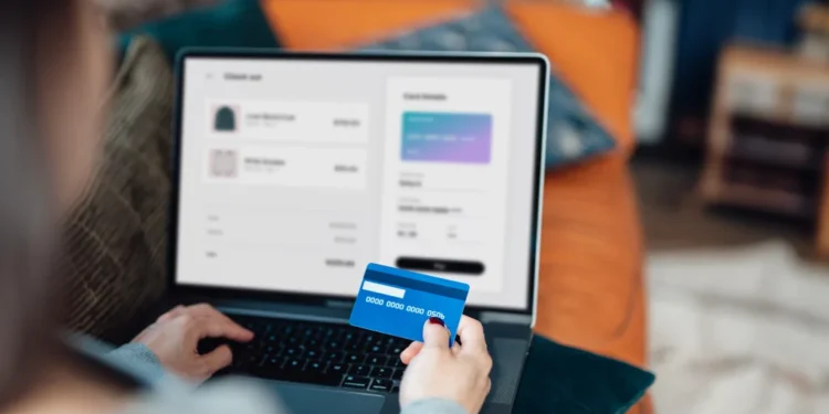 საქართველო 60 წელს გადაცილებული მოქალაქეების დასაცავად გადახდის წესებს ამკაცრებს