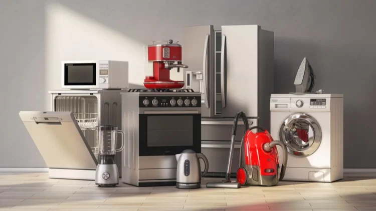 Household appliances against white wall. Photo: Stelrad.