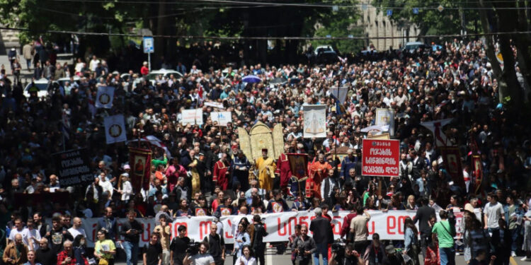 Procession underway in Tbilisi to mark Day of Family Purity