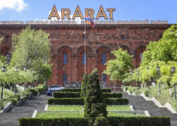Russia bans Armenian alcohol, mineral water imports