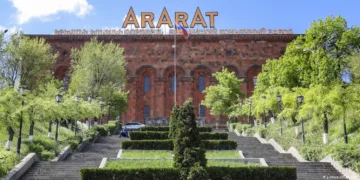 Russia bans Armenian alcohol, mineral water imports