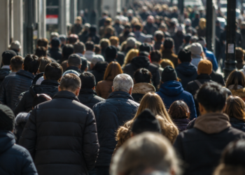 Government to cut social aid for families earning over 1,250 GEL per person