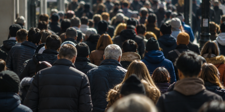 Government to cut social aid for families earning over 1,250 GEL per person