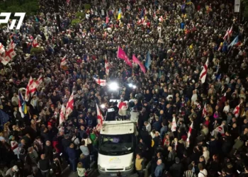 Police fine driver delivering protest equipment, suspend license for one year