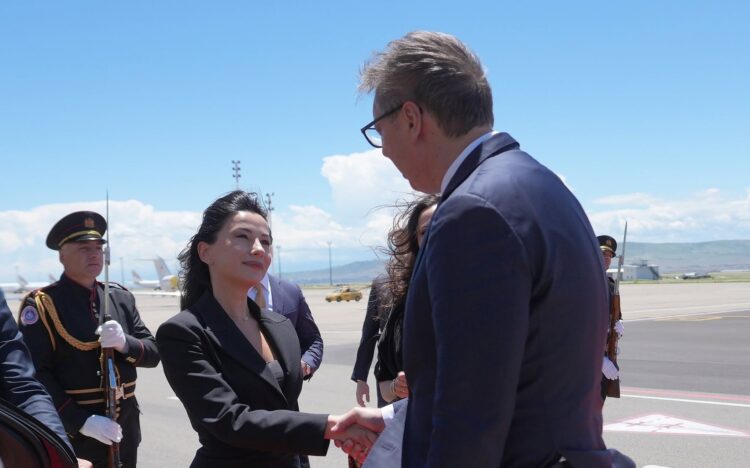 Vučić was welcomed at Tbilisi International Airport by Mariam Kvrivishvili. Photo: Ministry of Economy of Georgia.