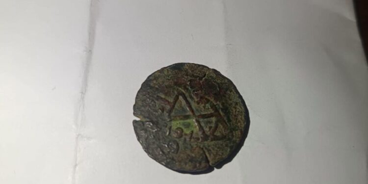 Archaeologists discover rare Queen Tamar-era coin at Armenia’s Amberd Fortress