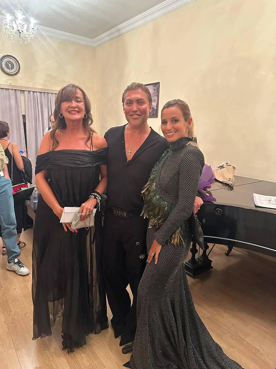 Temo Cherie (center). Source: FB