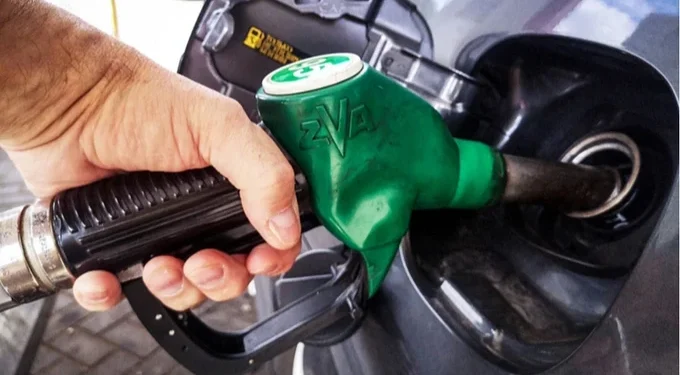 Fuel shortages spread across Russia as Ukrainian strikes target oil infrastructure
