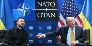 Zelensky arrives in the US for talks with Trump