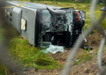 13 injured after passenger bus overturns on Kutaisi–Zestaponi road