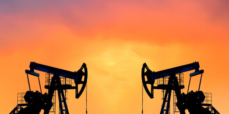 Trump, Iran send conflicting signals on nuclear talks as oil prices extend losses