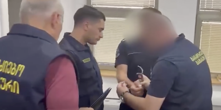 Red Bridge customs official arrested in $200,000 bribery case