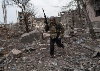 Military officials denied that Kostiantynivka is semi-encircled, although the situation remains difficult. Source: Suspilne