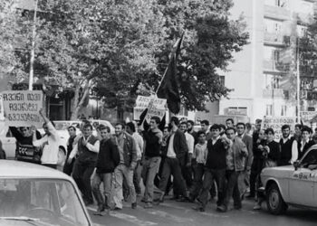 The placard quotes Ilia Chavchavadze 'Our fate should be in our hands', 14th April 1978. Source: Forum.ge
