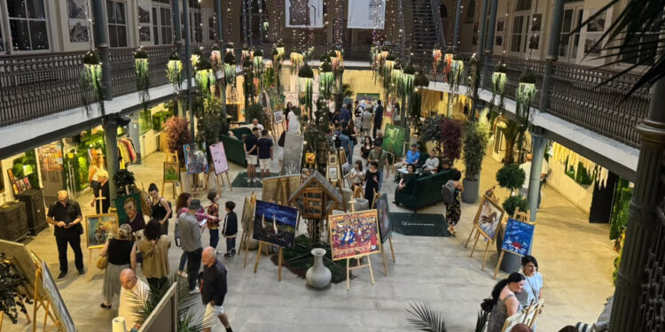 Azerbaijani, Georgian and Iranian artworks on display at the exhibition in Tbilisi.
Source: azertag