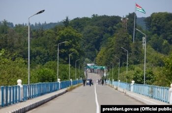 Kobakhidze confirms fuel supplied to occupied Abkhazia from Georgian-controlled territory