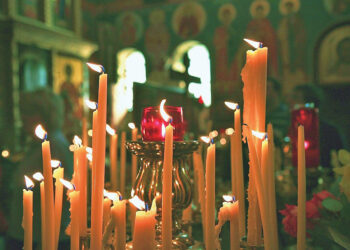 Candles in an Orthodox church. Source: FB