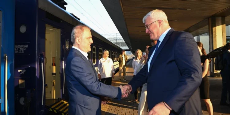 Azerbaijan’s foreign minister Bayramov arrives in Kyiv as Azerbaijan-Ukraine talks begin